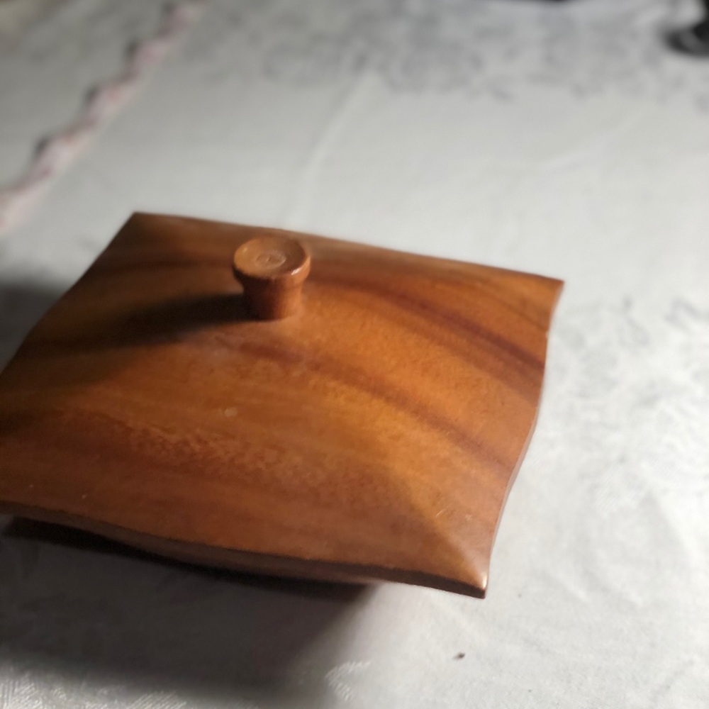 Wooden dish with lid